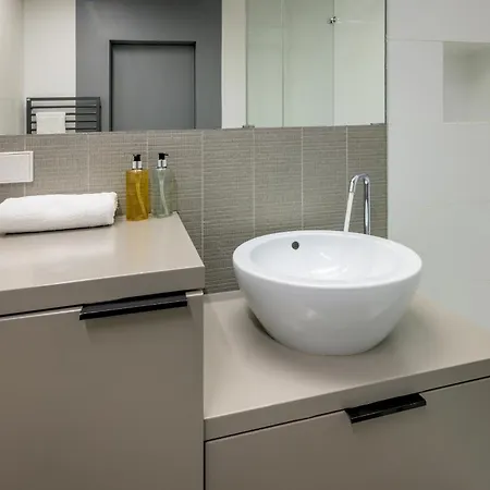 Appartement Rentplanet - Sky Tower