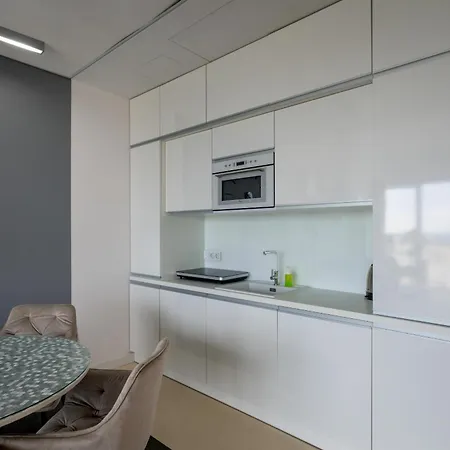 Rentplanet - Sky Tower * Wrocław